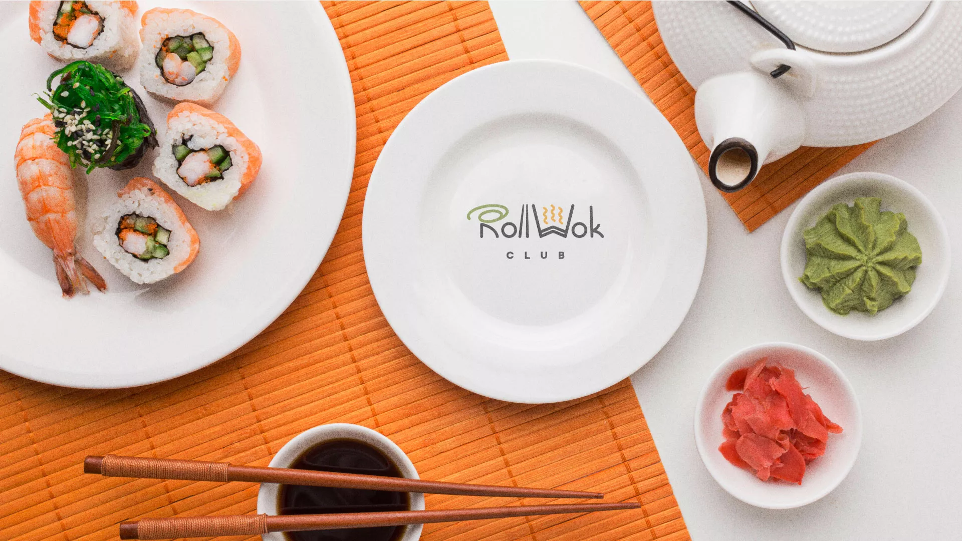 Разработка логотипа и фирменного стиля суши-бара «Roll Wok Club» в Новороссийске